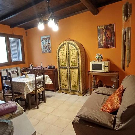 Shanti Ca' Casa Indipendente Con Giardino Lacchiarella Exteriör bild
